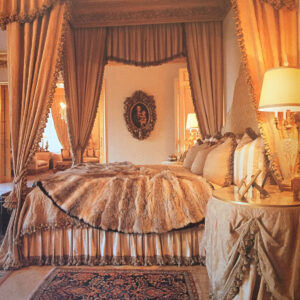 Beirut Palace luxurious bed